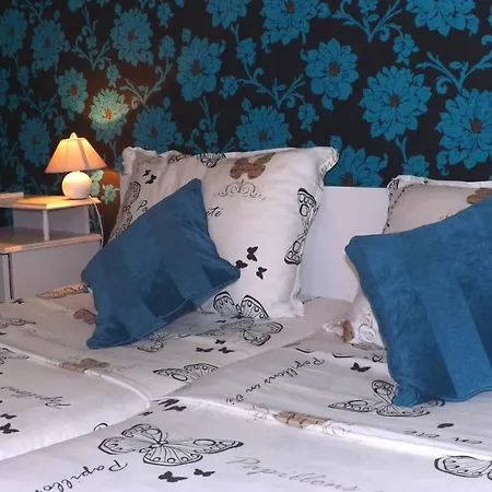 Perfect Centrally Located Bedroom & Living Apartment