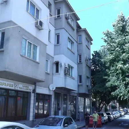 Perfect Centrally Located Bedroom & Living Apartment Sofia